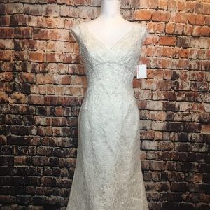 NEW 🎀 Size 4 David’s Bridal Lacey wedding dress